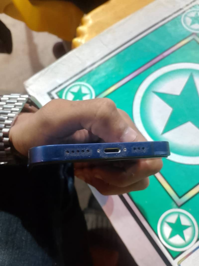 Apple iPhone 12 0