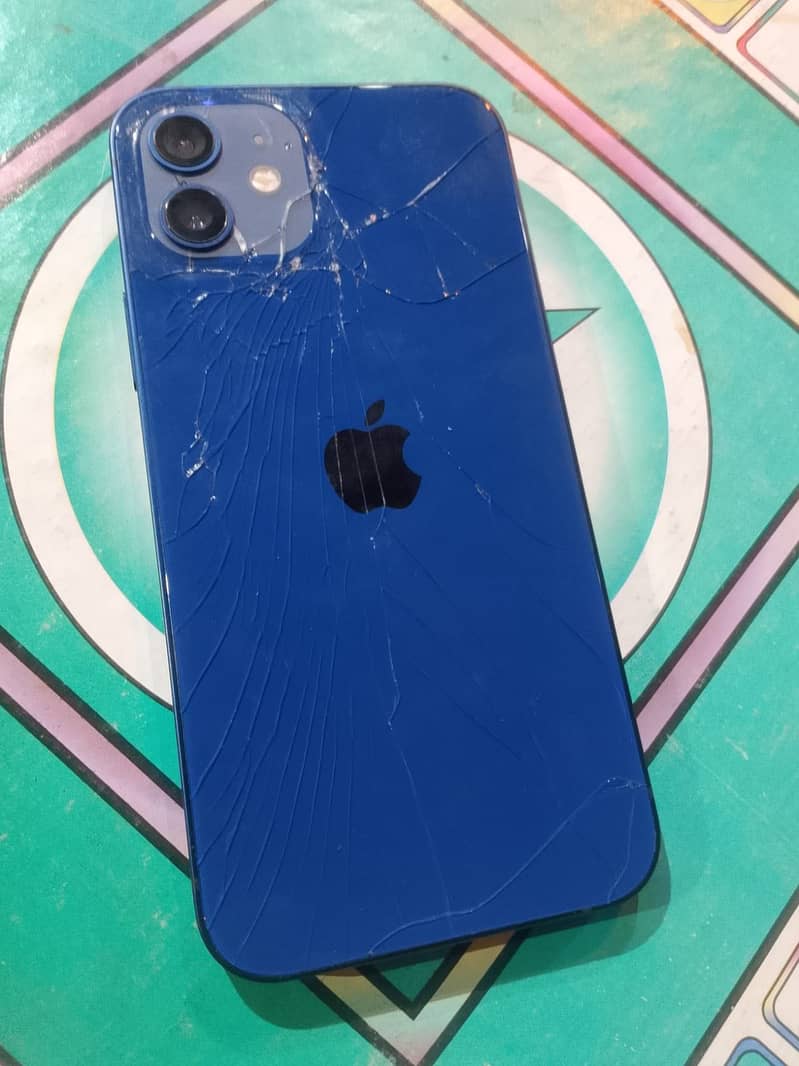 Apple iPhone 12 4