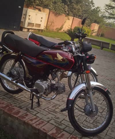 CD70 2021 model argent sale interested people only