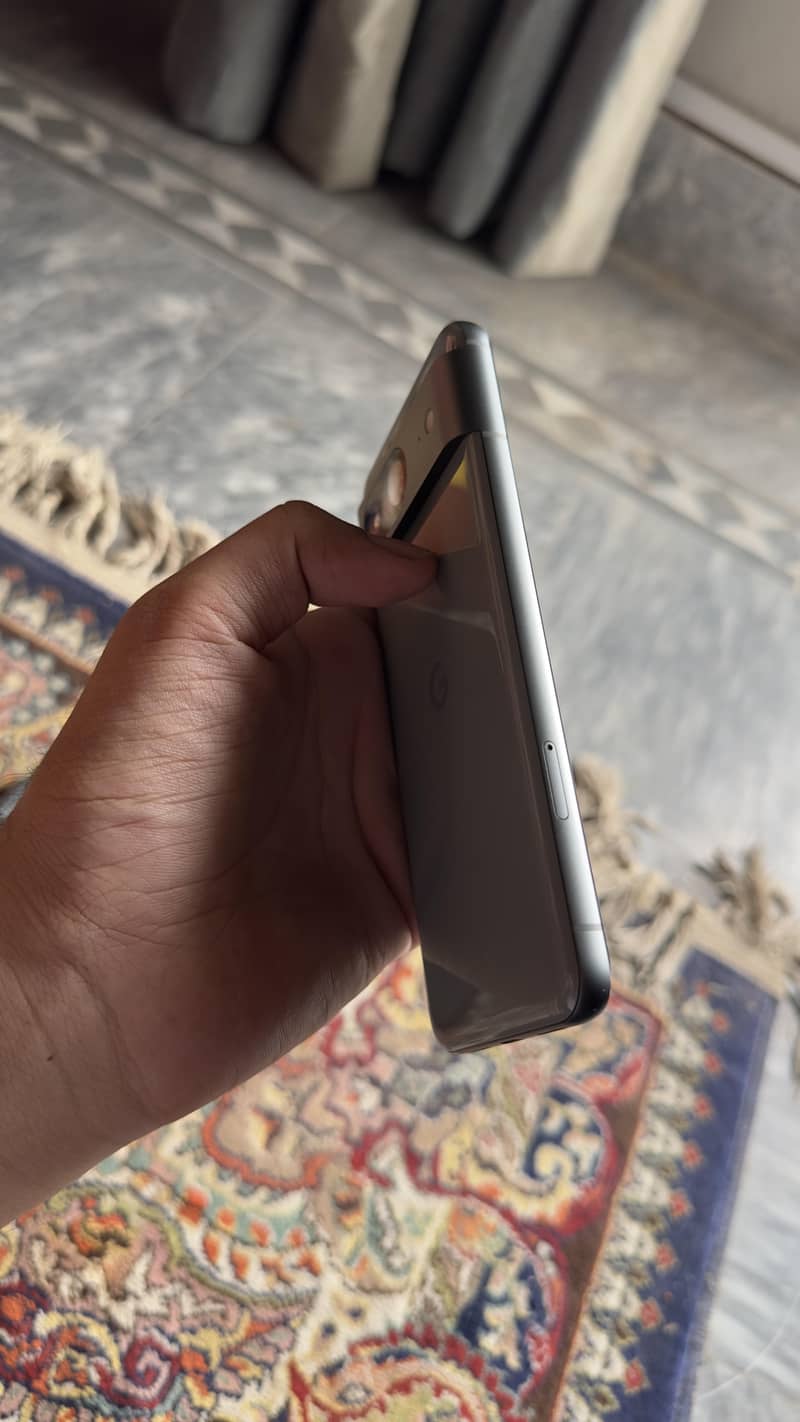 Google Pixel 8 3