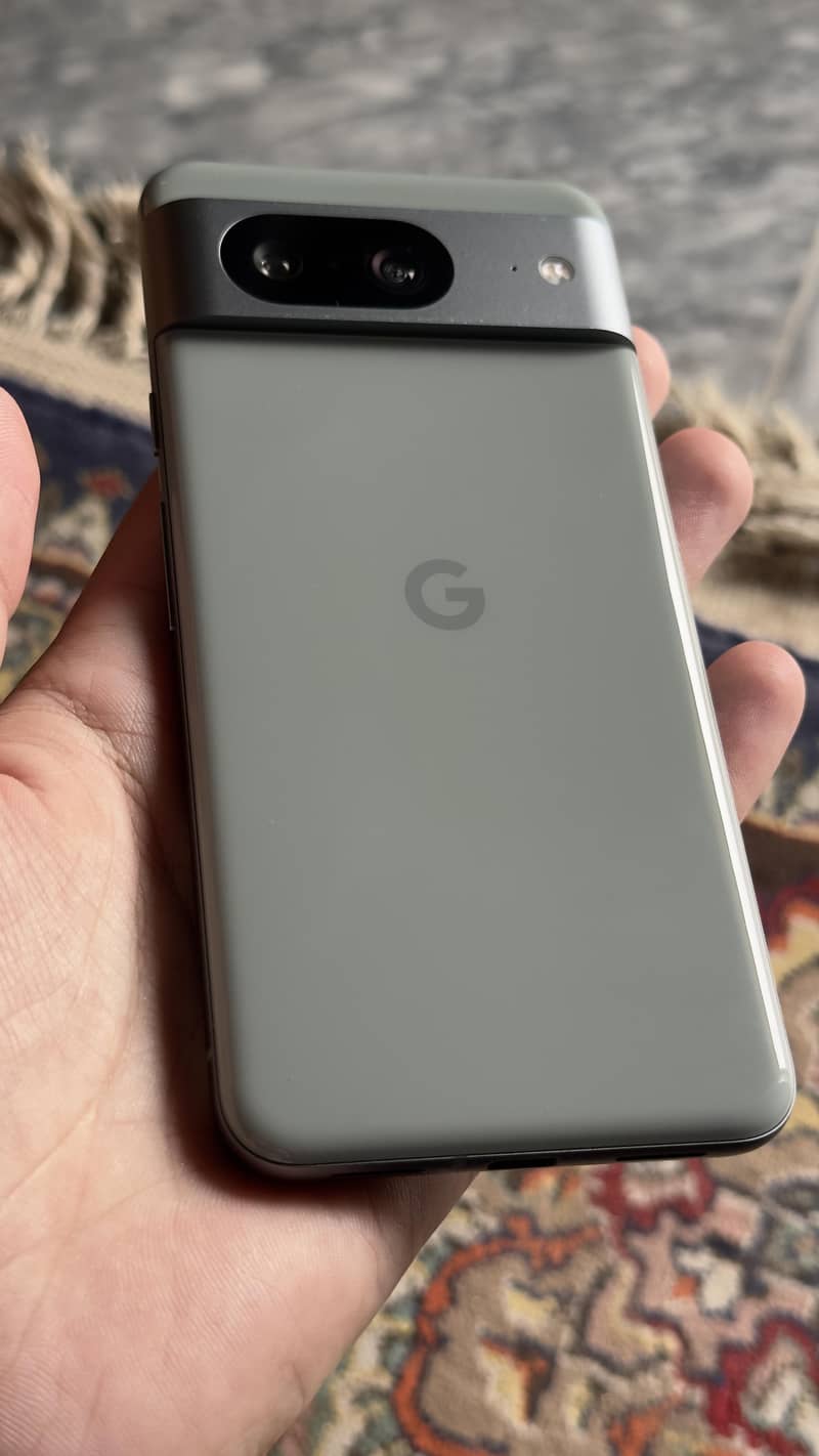Google Pixel 8 6
