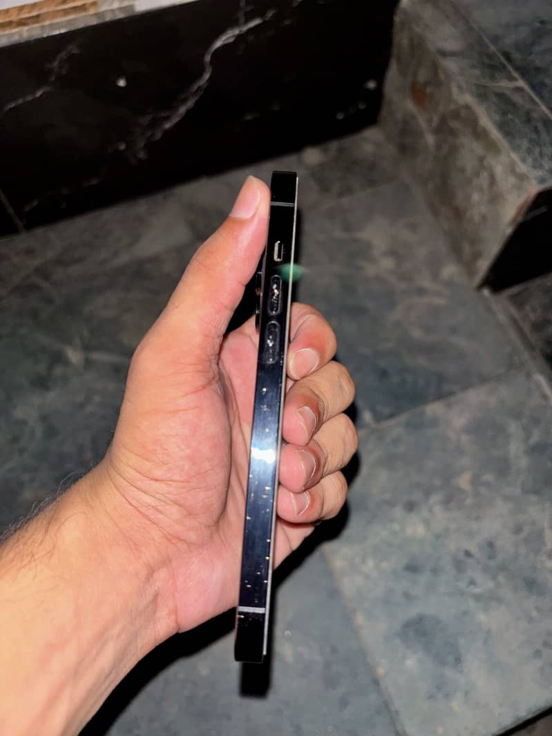 Apple iPhone 14 Pro 2