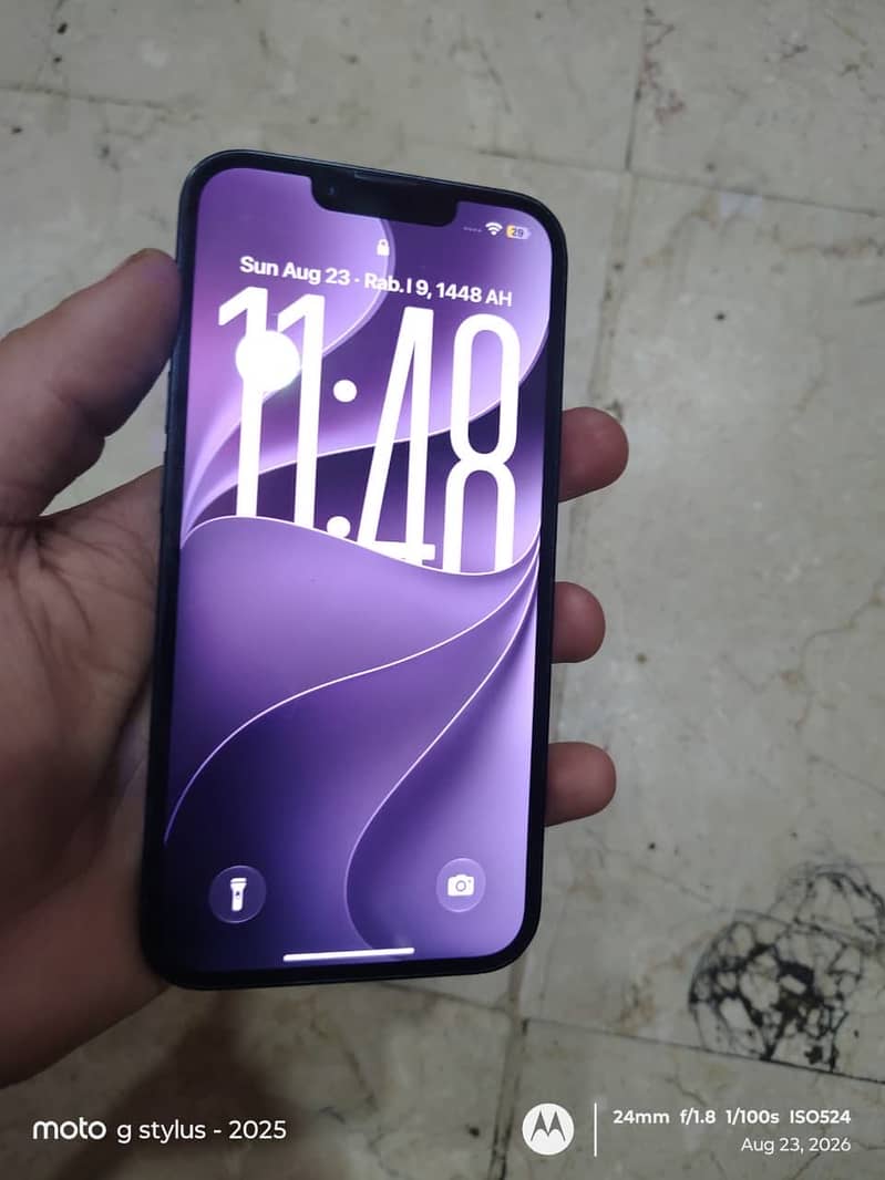 Apple iPhone 13 5