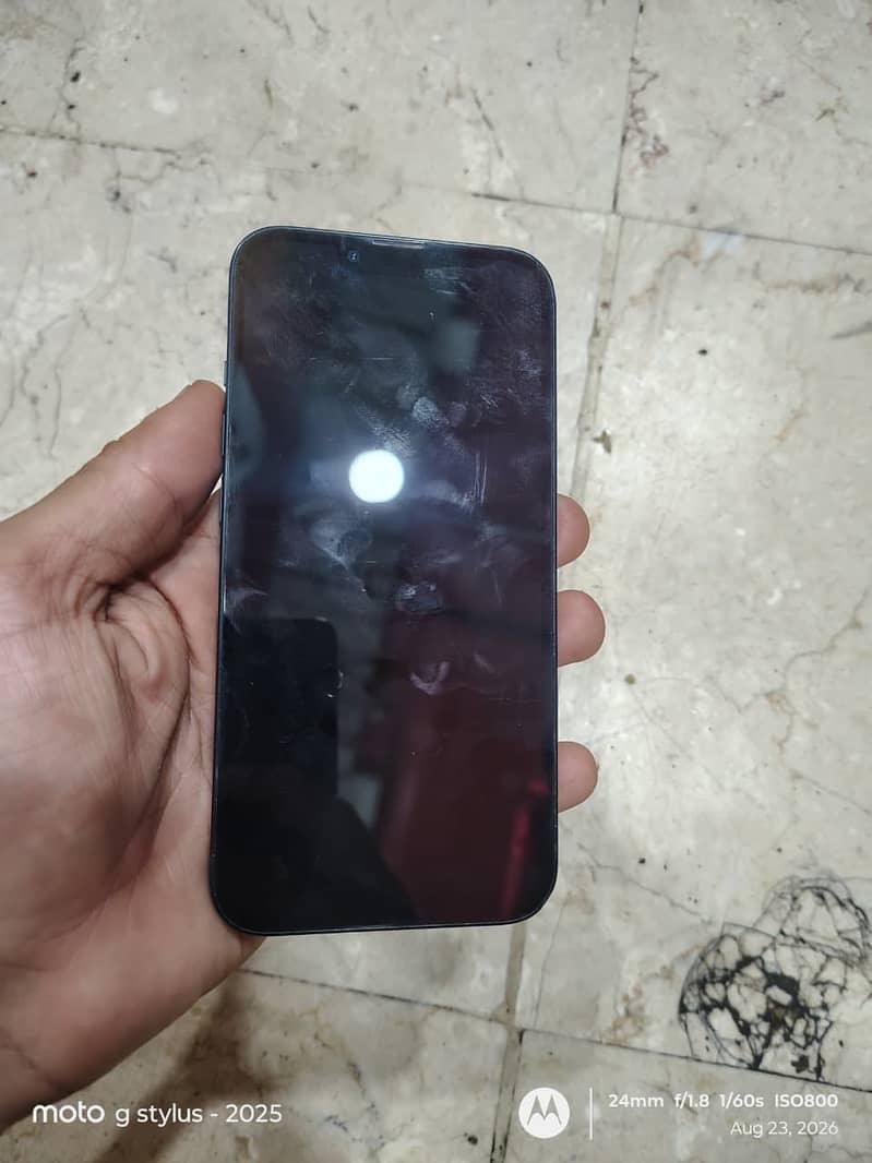 Apple iPhone 13 7