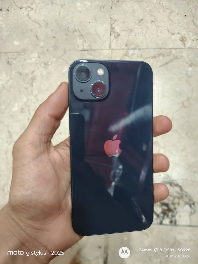 Apple iPhone 13 8