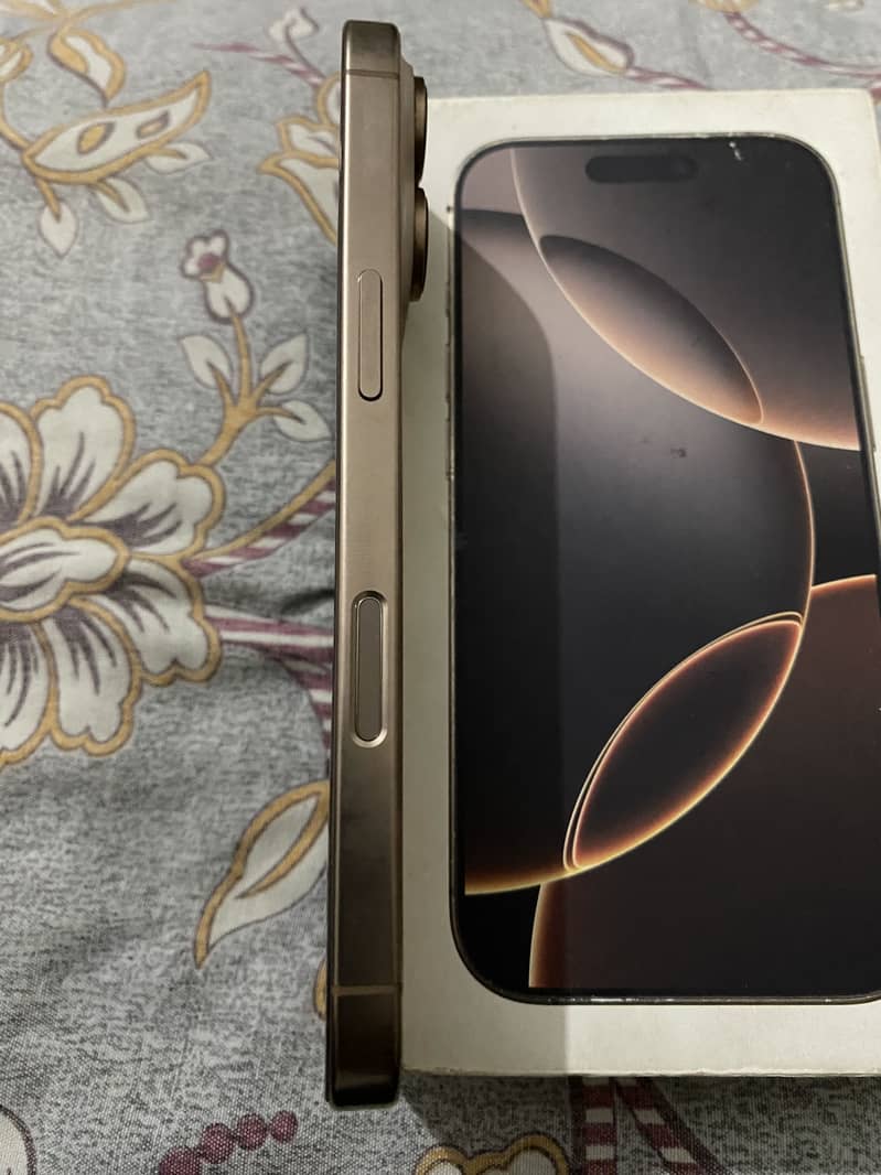 Apple iPhone 16 Pro jv 3