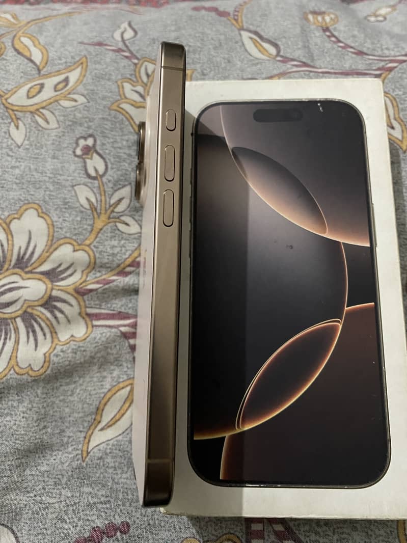 Apple iPhone 16 Pro jv 4