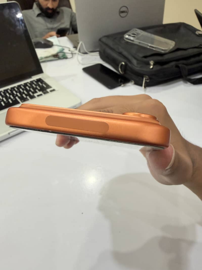 Apple iPhone 17 Pro Max 1