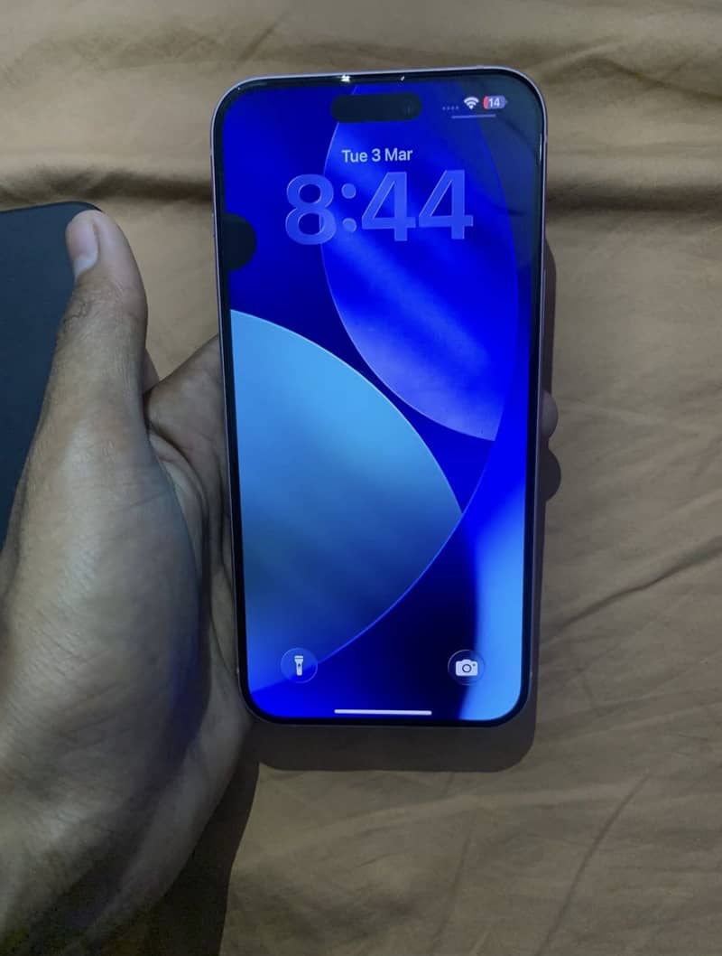 Apple iPhone 15 plus 11