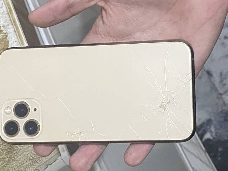 Apple iPhone 11 Pro 2