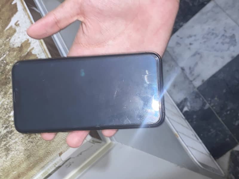 Apple iPhone 11 Pro 3