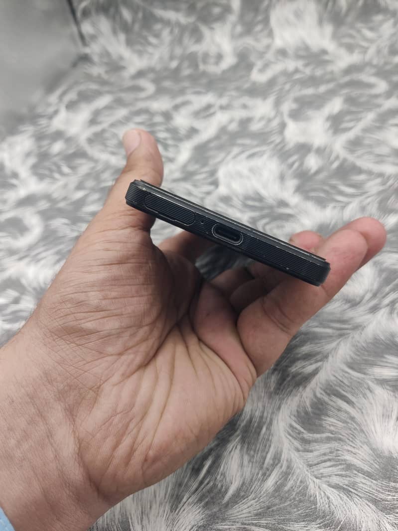 Sony 1 V 6