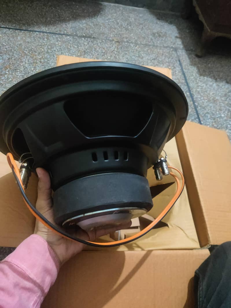 subwoofer 1