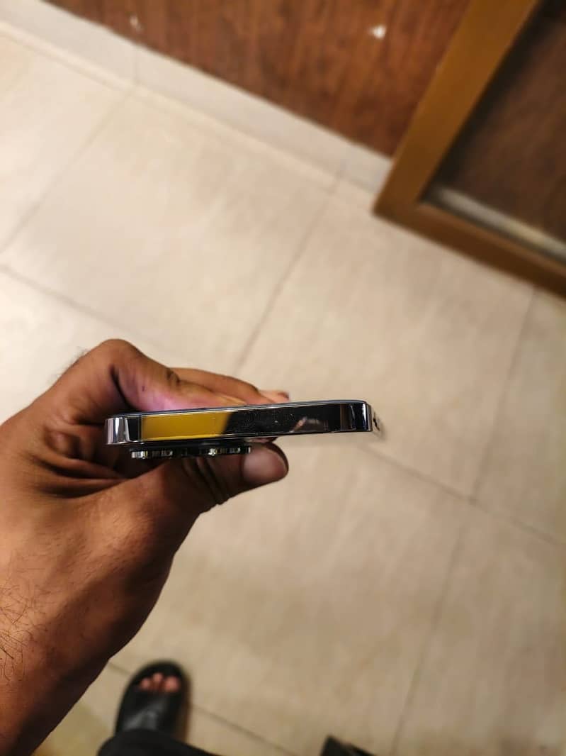 Apple iPhone 14 Pro Max 2