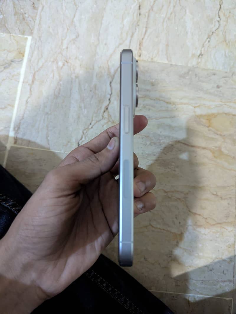 Apple iPhone 15 Pro 1