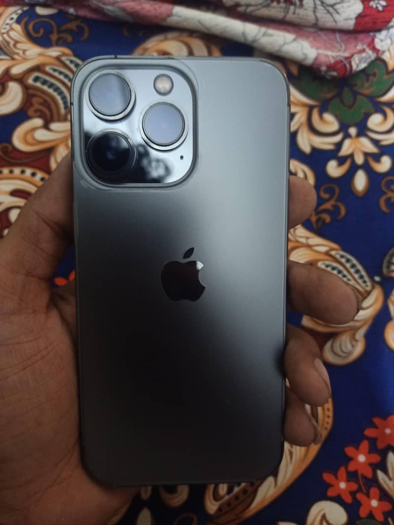 Apple iPhone 13 Pro 1