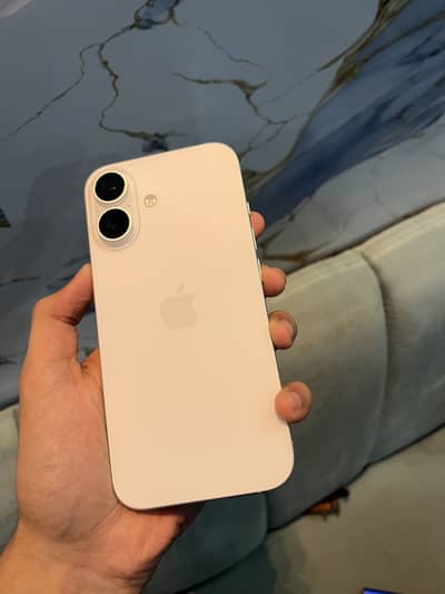 Apple iPhone 16