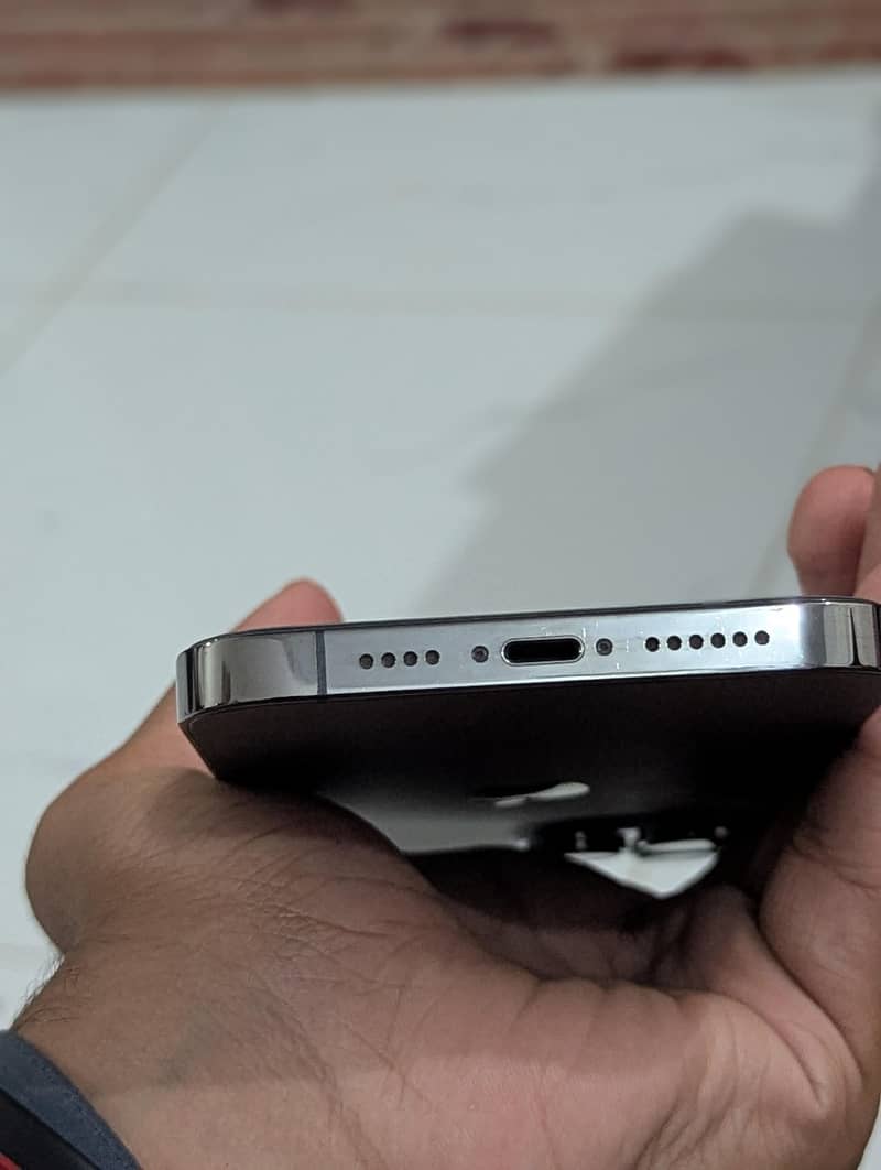 Apple iPhone 13 Pro Max 6