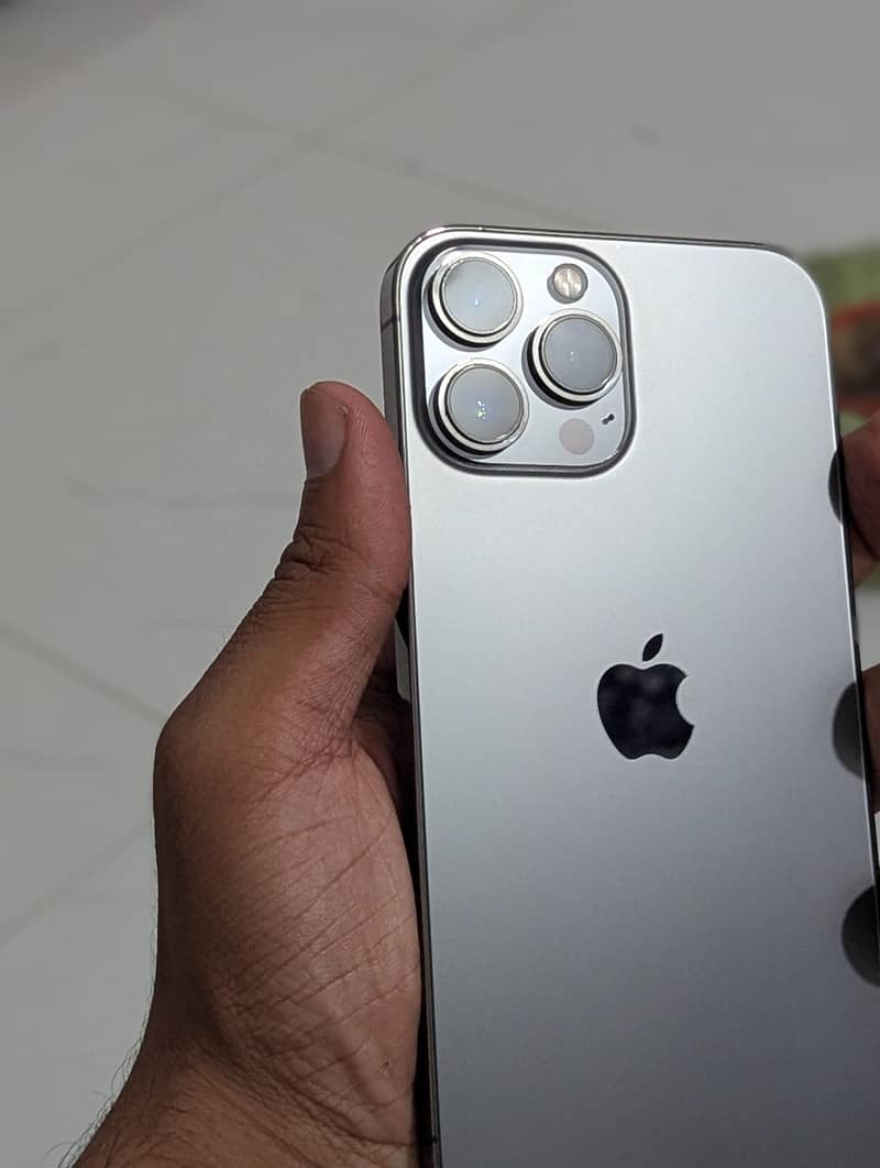 Apple iPhone 13 Pro Max 10