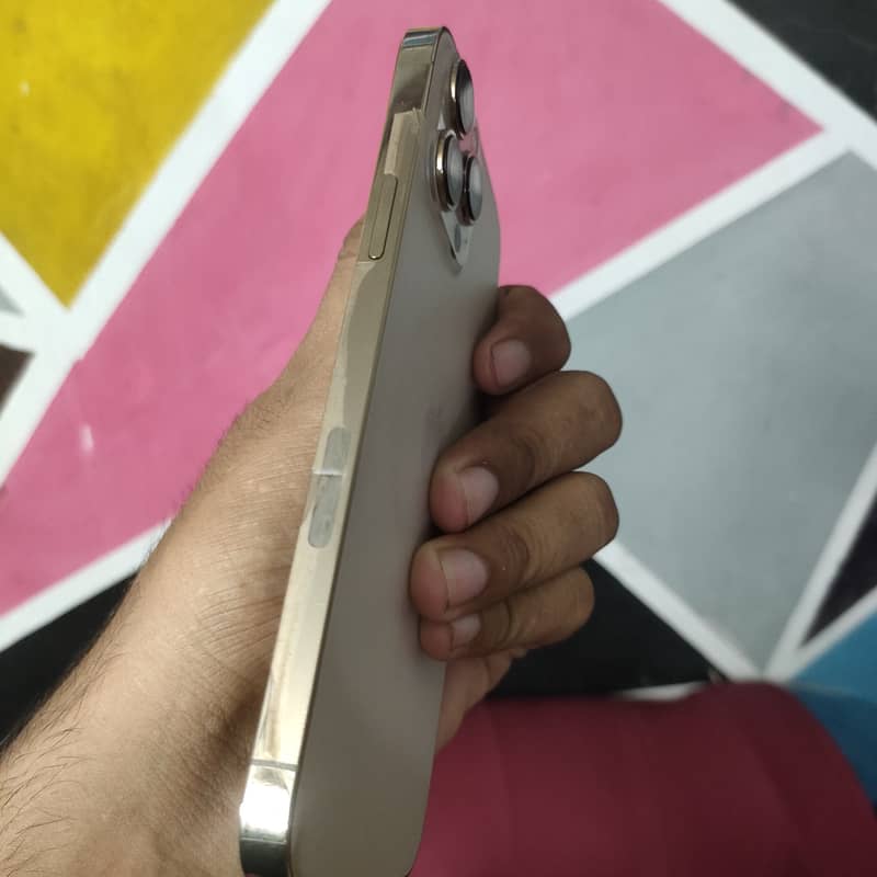 Apple iPhone 13 Pro Max 2