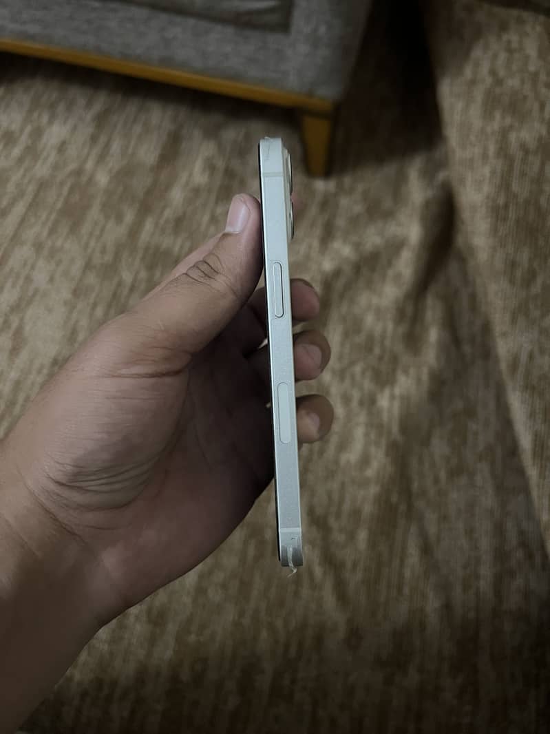 Apple iPhone 13 7