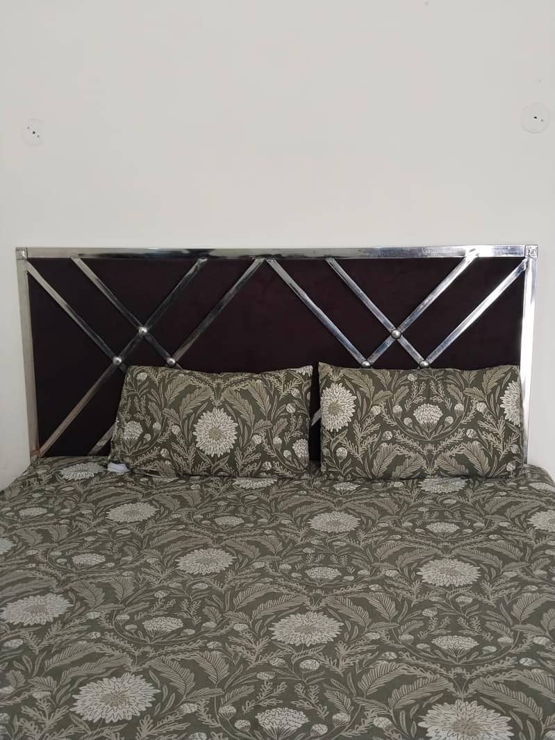 iron bed 1