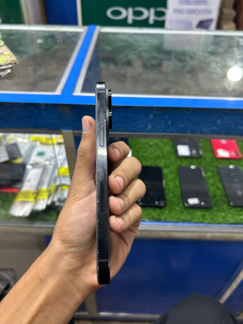 Apple iPhone 14 Pro Max 5