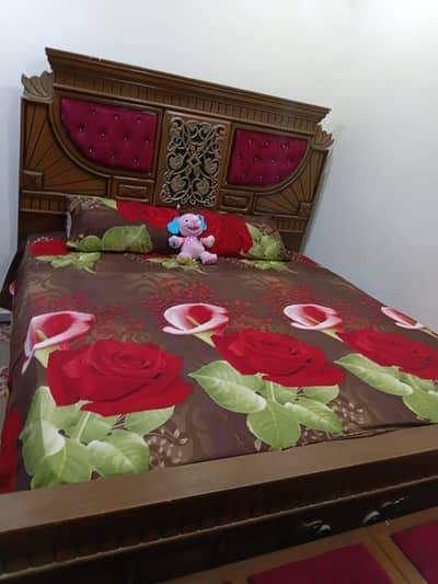 Double bed with side tables