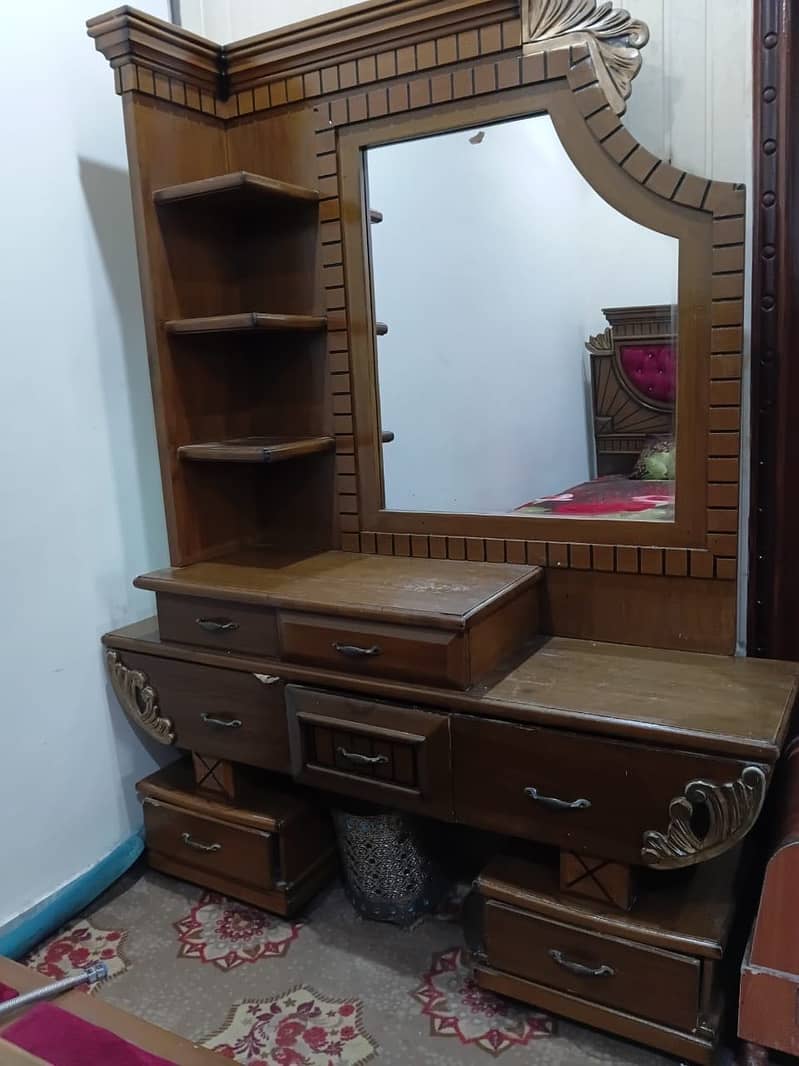 Double bed with side tables 3