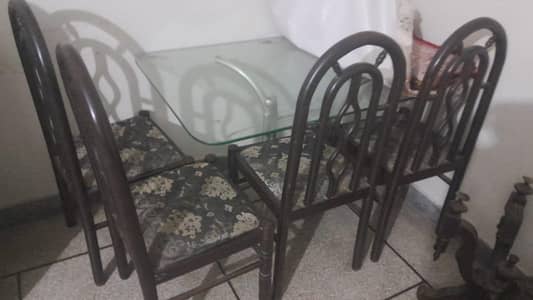 Dining table and 4 chairs