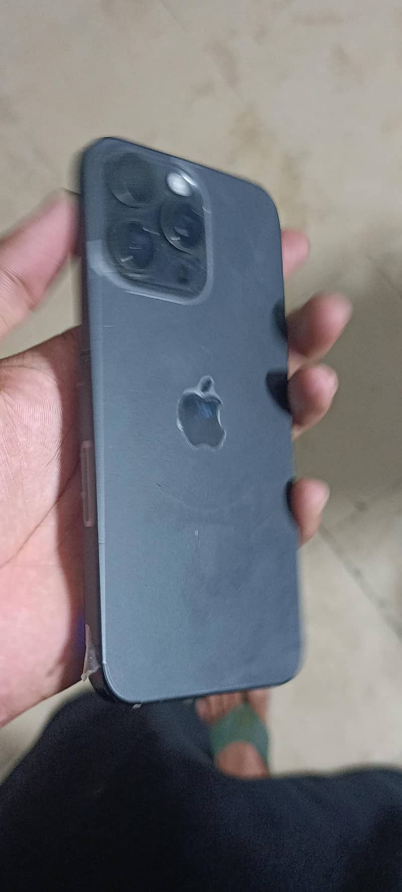Apple iPhone 15 Pro Max 6