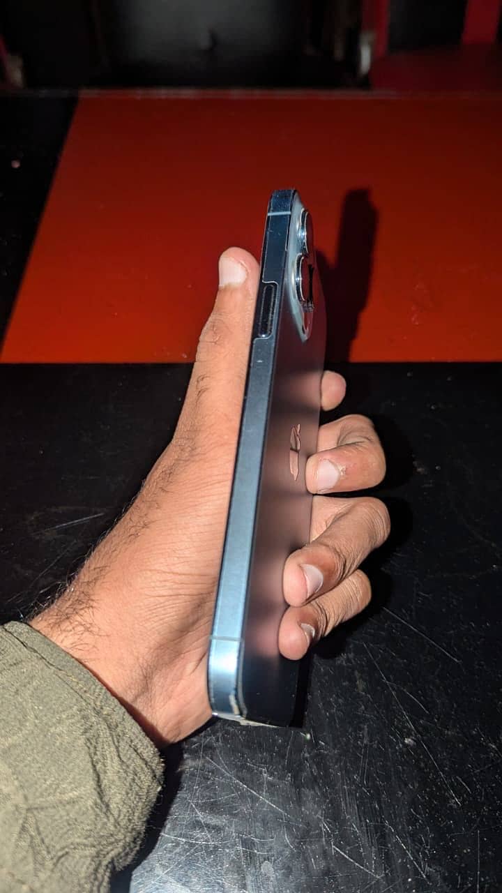 Apple iPhone 13 Pro Max 3