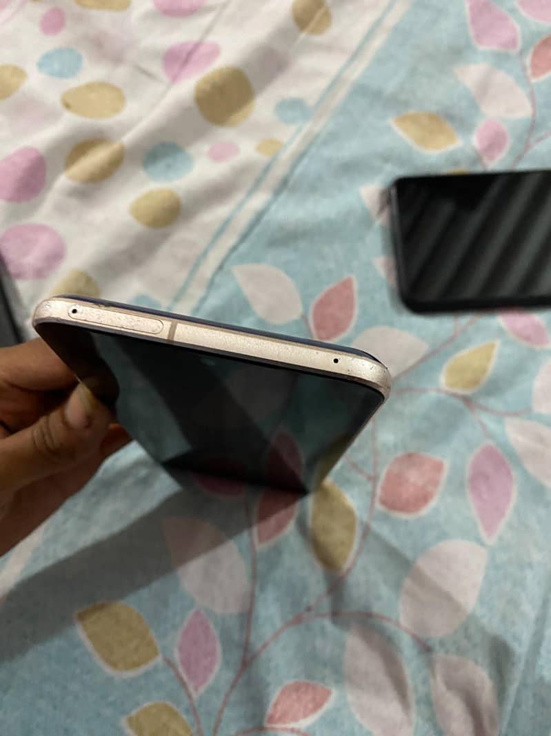 LG v60 5
