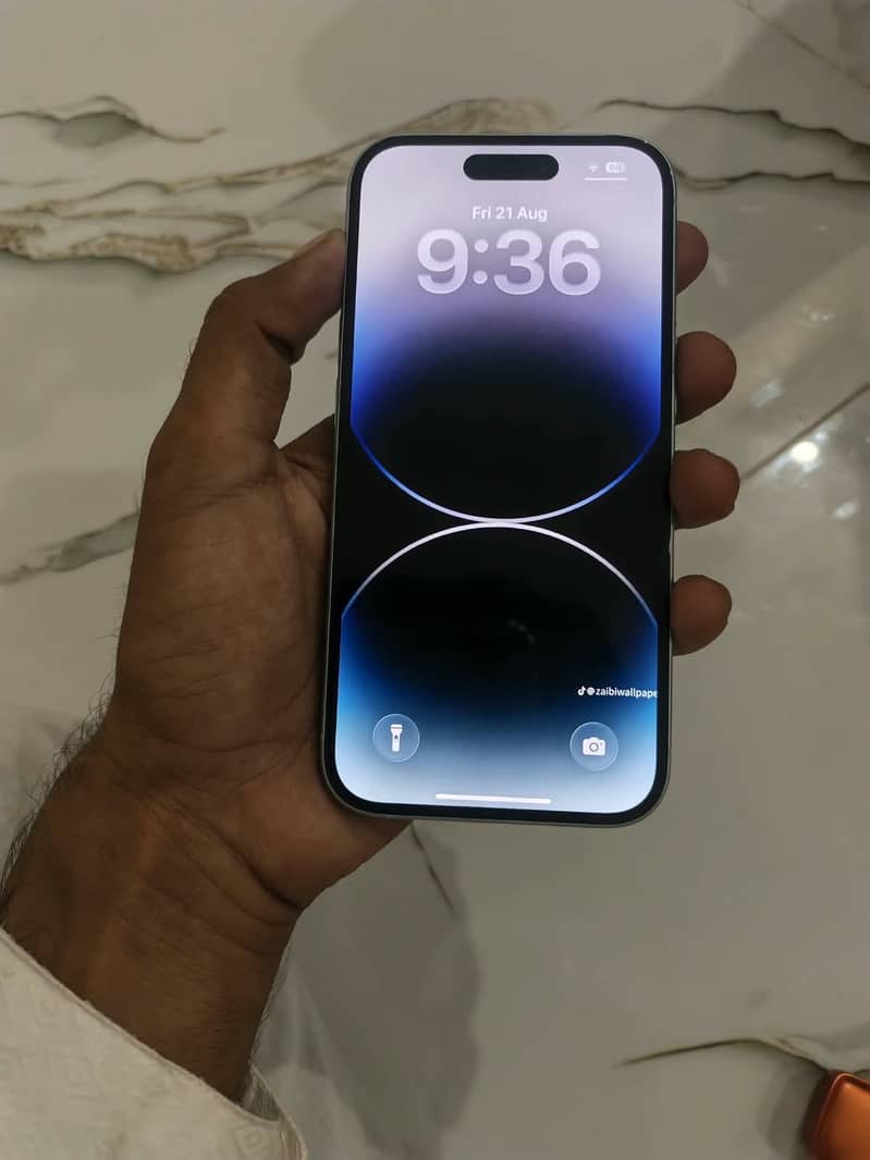Apple iPhone 15 cycle count 51 0