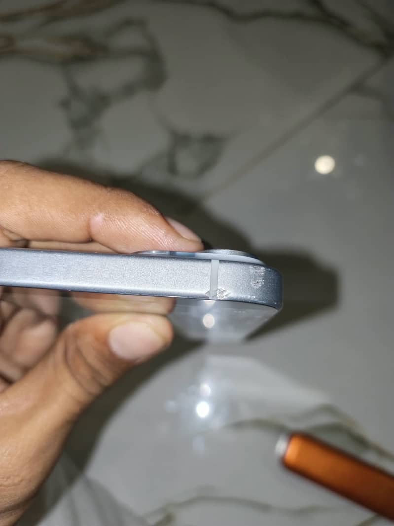 Apple iPhone 15 cycle count 51 1