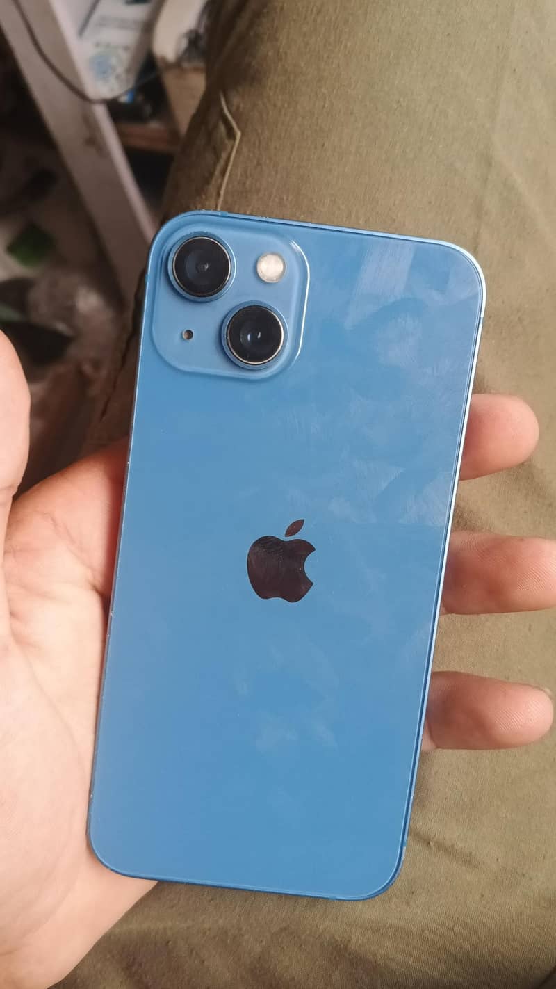 Apple iPhone 13 6