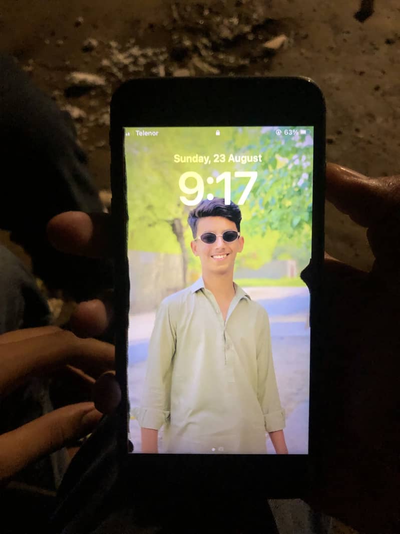 Apple iPhone 8 Plus 1