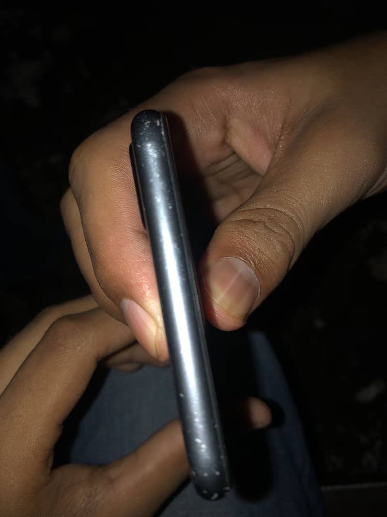 Apple iPhone 8 Plus 4