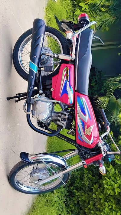 2 Bikes for Sale . . . . Honda 125 2022