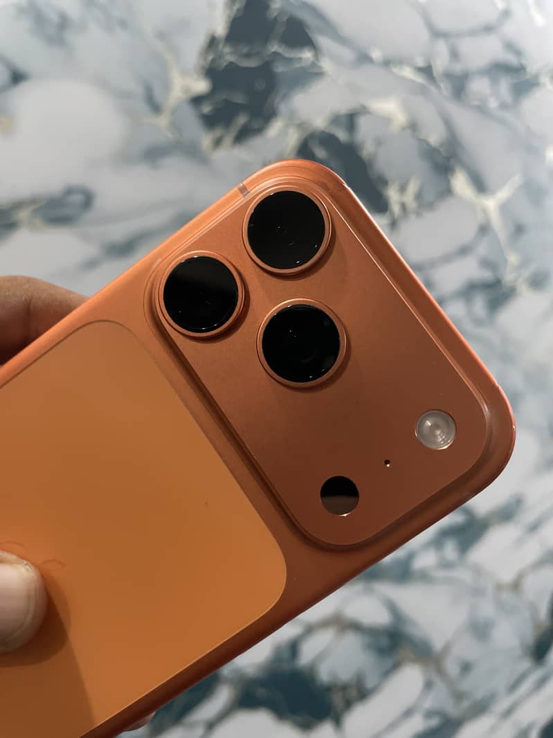 Apple iPhone 17 Pro 0