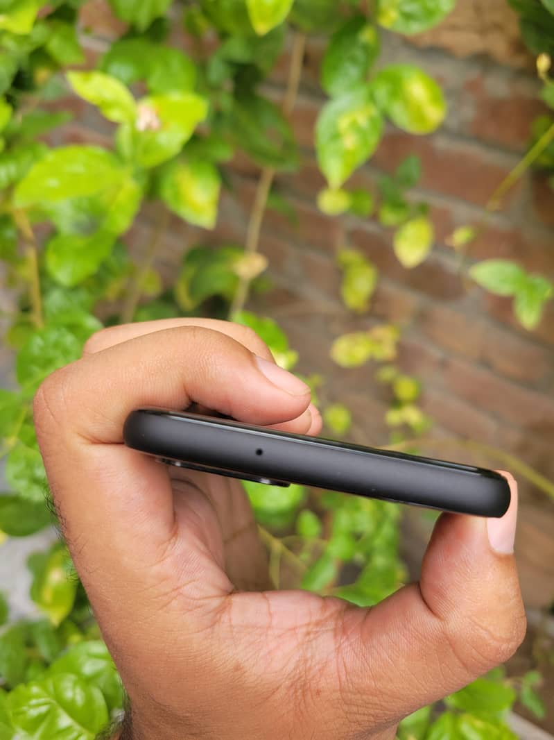Google Pixel 4 (6/64) 1