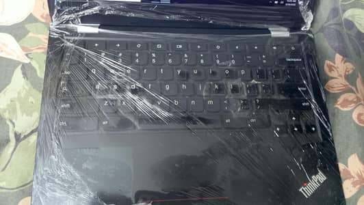 Lenovo sentry 13