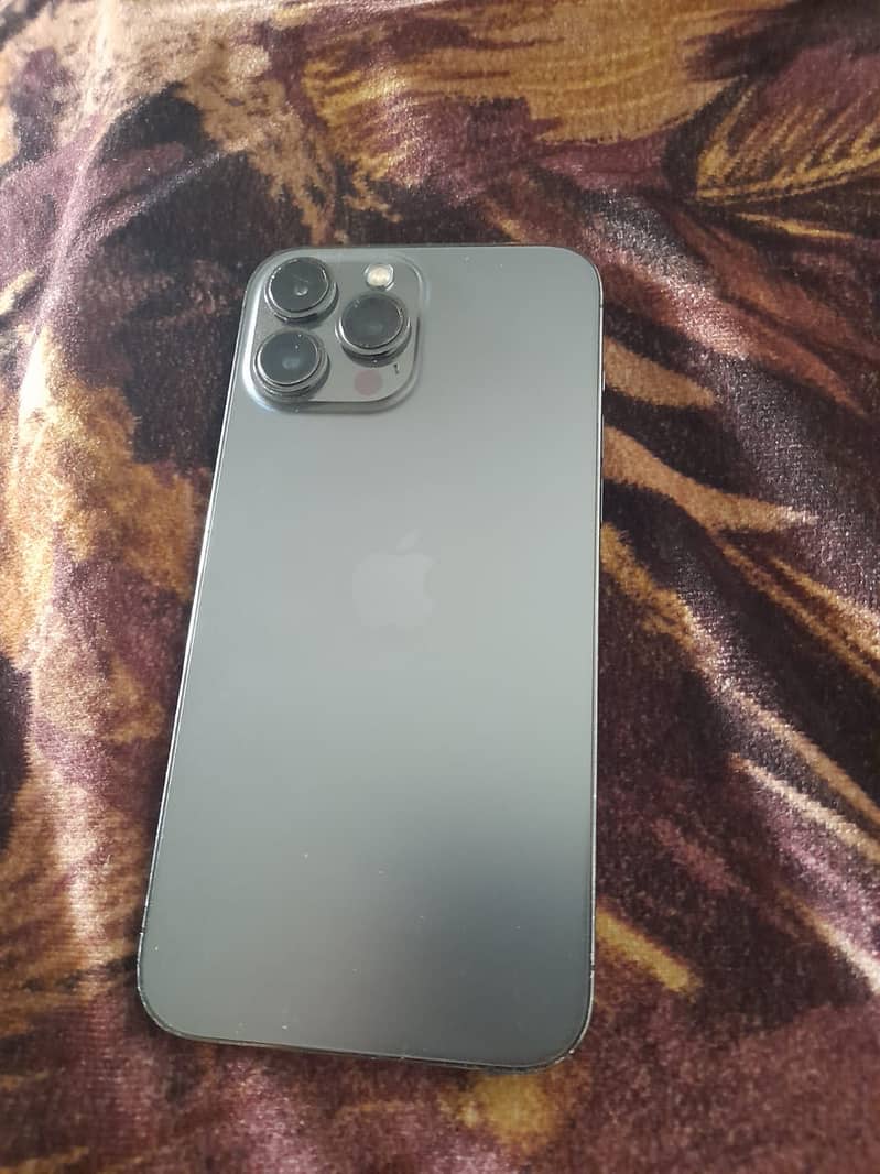 Apple iPhone 13 Pro Max 4