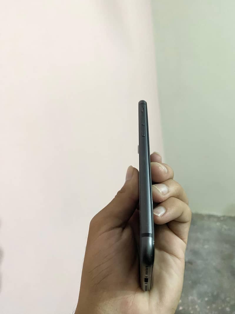 Apple iPhone 8 2