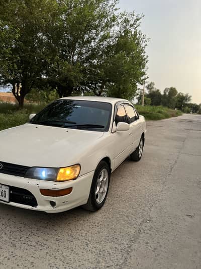 Toyota Corolla XE 2000