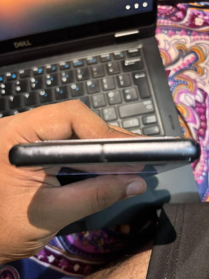 Google Pixel 7 4