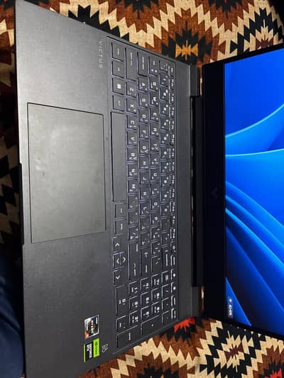HP VICTUS