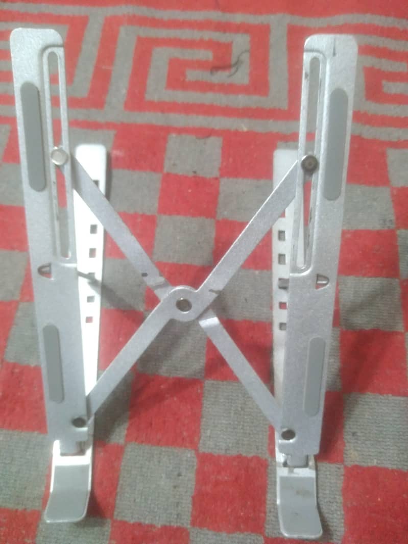 laptop stand 4