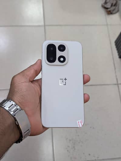 One Plus 15 | 16-512GB |