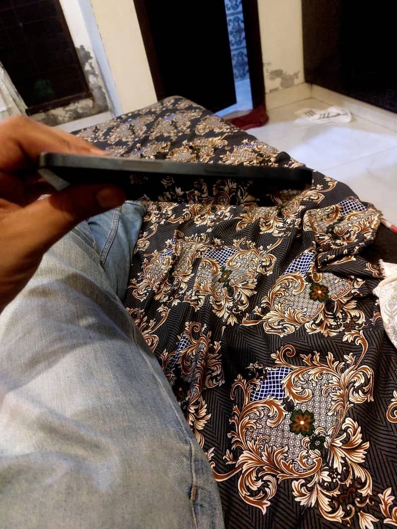 Apple iPhone 13 6